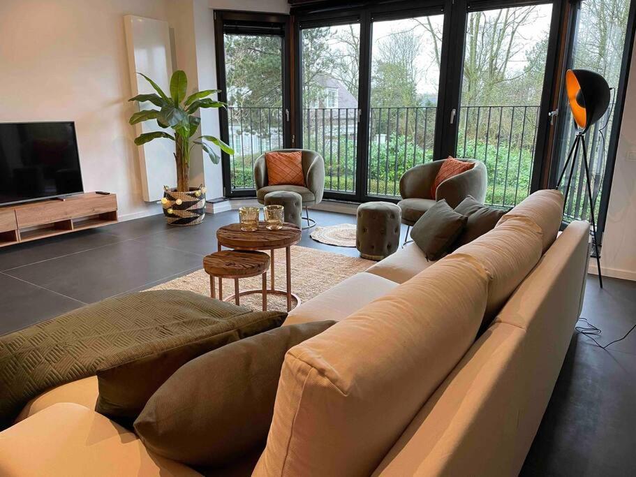 Chic, Luxe Loftstijl In Appartement *