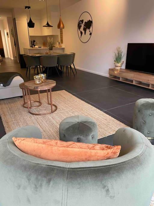 Chic, Luxe Loftstijl In Apartment *