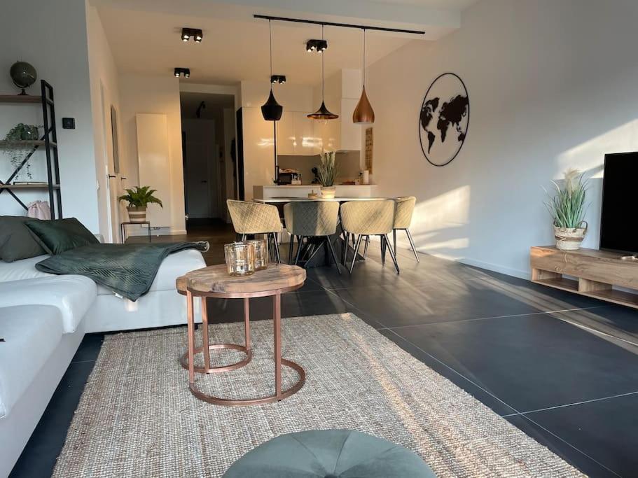 Chic, Luxe Loftstijl In Ostend