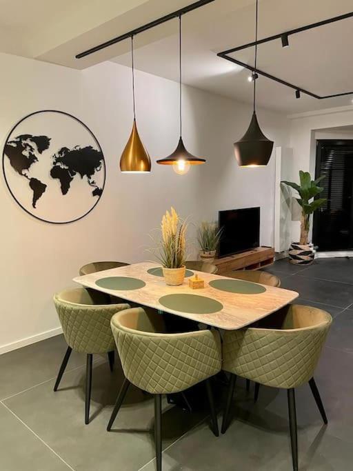Chic, Luxe Loftstijl In Apartment Ostend